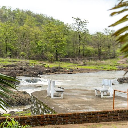 Saffronstays Siesta By The River Murbād Exterior photo